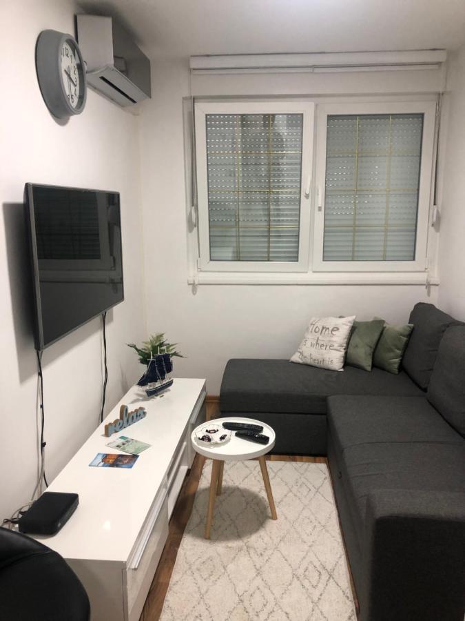 Welcome To The Apartment Mesic- Airport SJJ Buitenkant foto